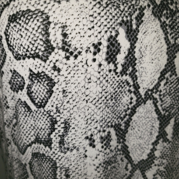 Dress - Picture 2 of 5